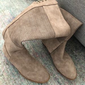 Cute never been worn boots!